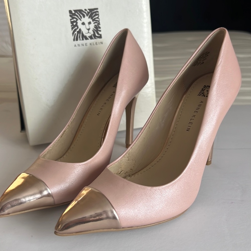 pink and rose gold heels